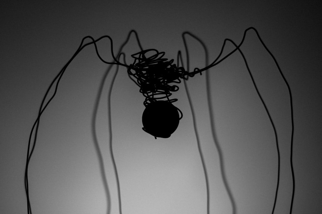 Read more about the article Is It Time to See a Spine Surgeon? Warning Signs You Shouldn’t Ignore